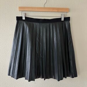 J Crew Faux Leather Pleated Mini Skirt Black Size 8
